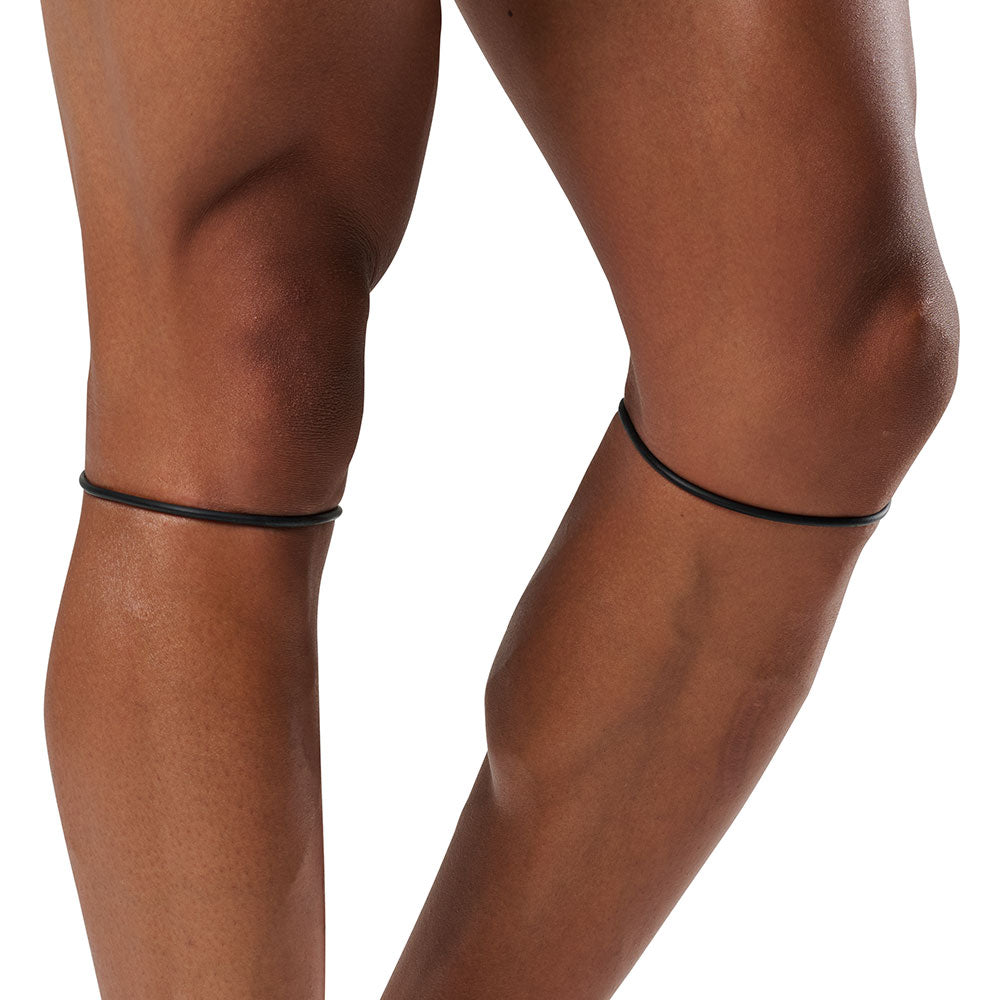 McDavid Silicone Patella Band Pair - Black - Shown on Model's R and L Knee