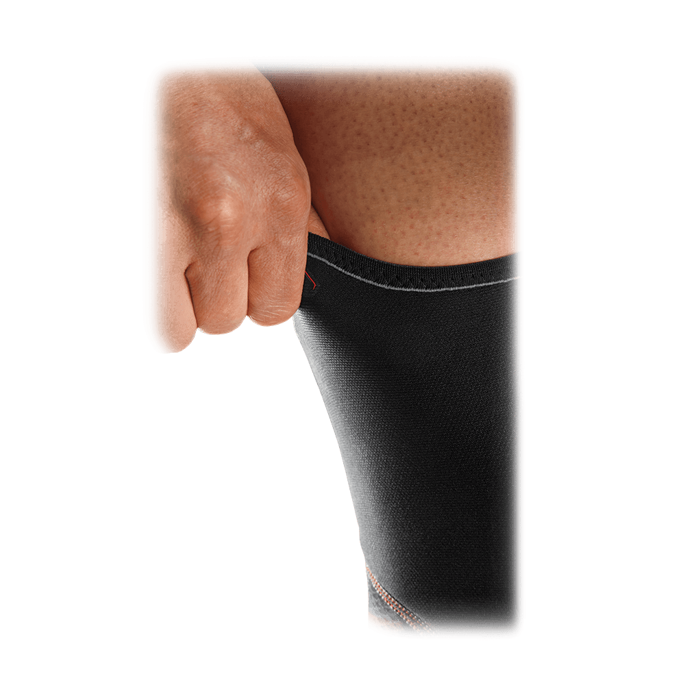 McDavid Sport Injury and Pain Relief Black Compression Knee Sleeve with  Open Patella, Small/Medium 
