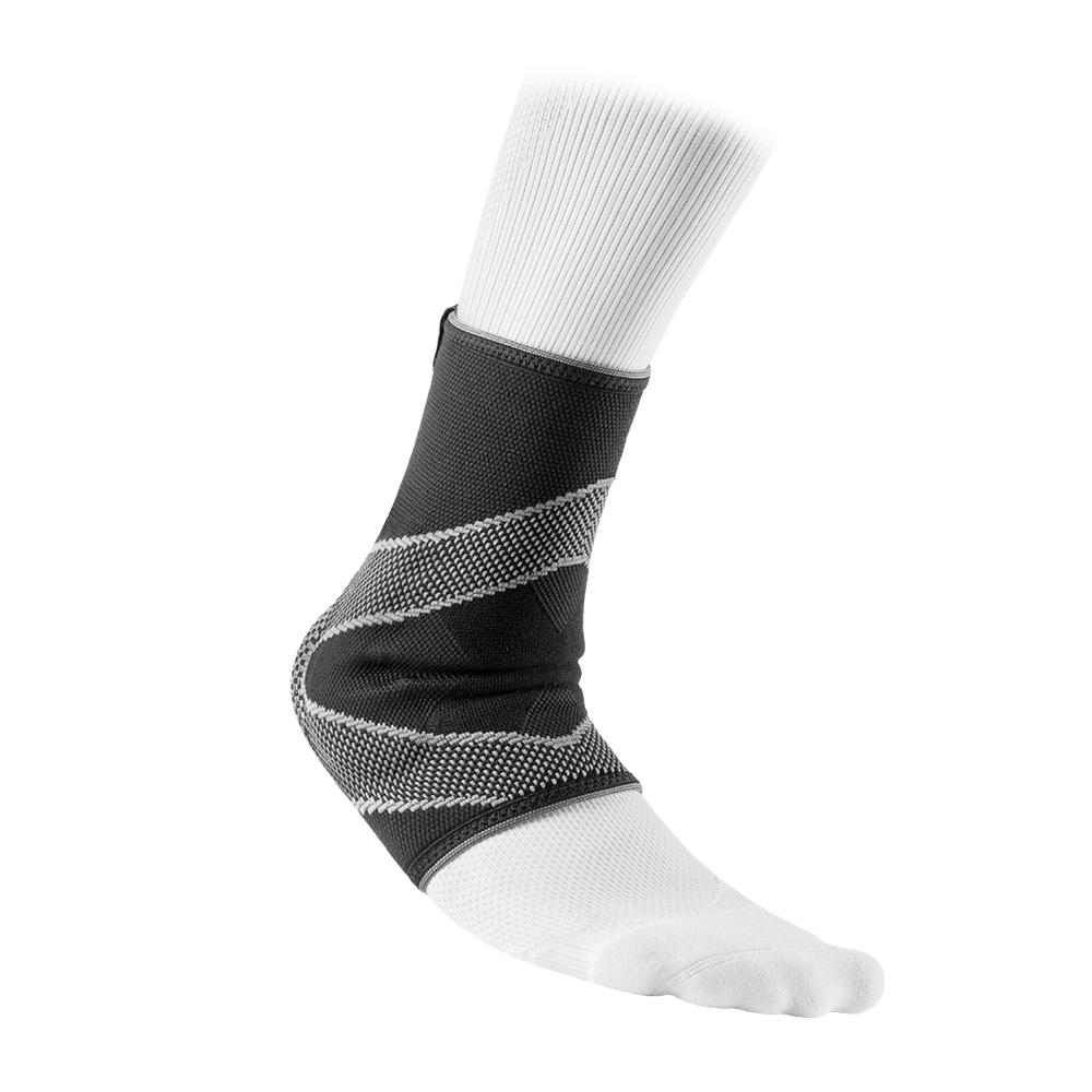 McDavid 4 Way Elastic Back Support with Pad Regular Black